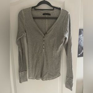 Abercrombie Henley - Grey